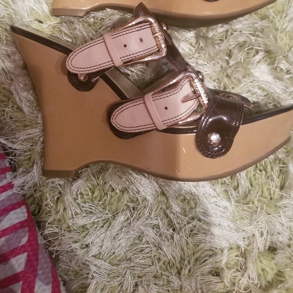 GUESS Buckle Wedges - Picture 2 of 3